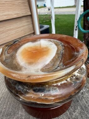 #Onyx or Agate round box